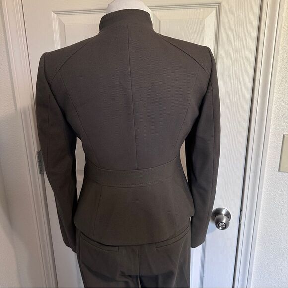 Anne Klein Olive Army Green Stretch 2pc Pant Suit Size 4P - Picture 8 of 10